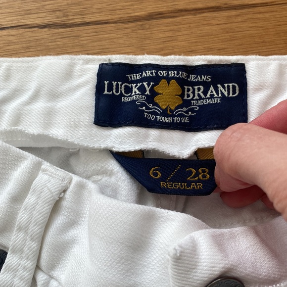 Lucky brand white straight leg Sweet Jean - Picture 6 of 10